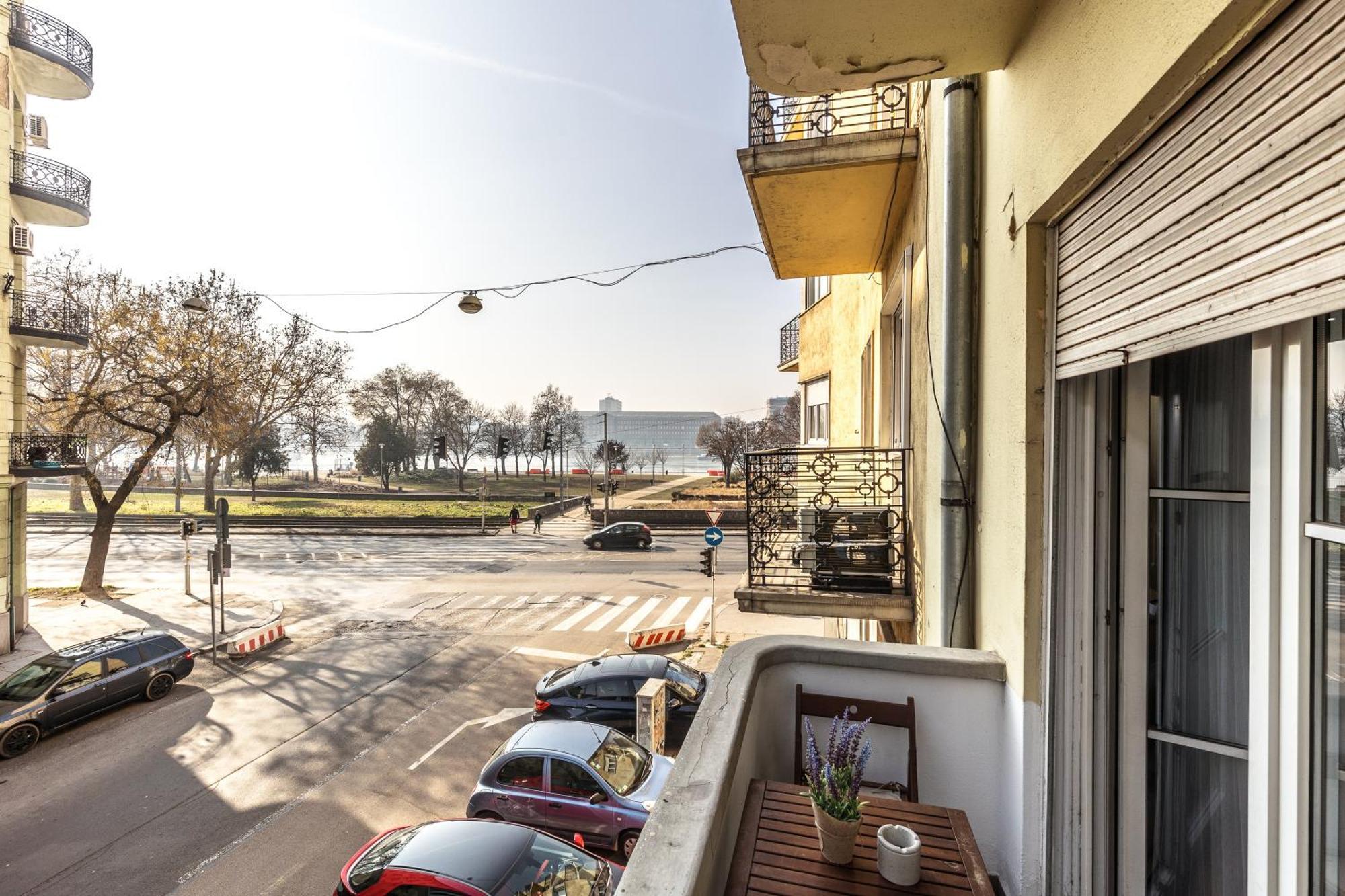 Bright & Spacious Riverside Apartment With Balcony Βουδαπέστη Εξωτερικό φωτογραφία