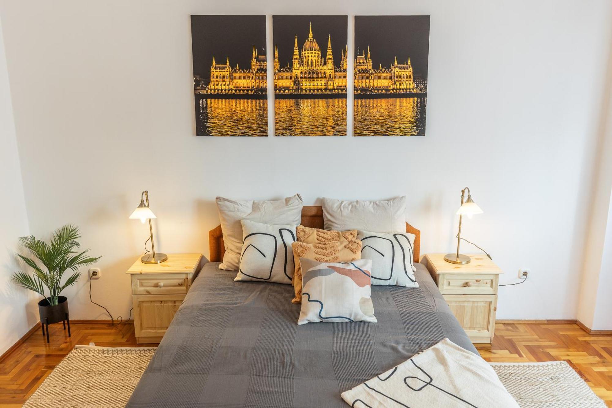 Bright & Spacious Riverside Apartment With Balcony Βουδαπέστη Εξωτερικό φωτογραφία