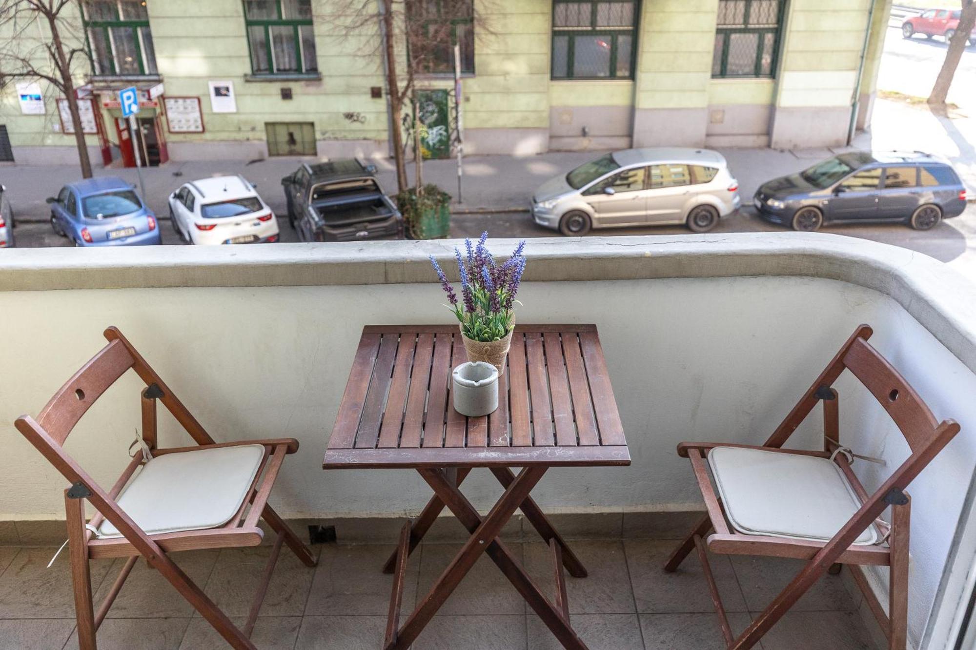 Bright & Spacious Riverside Apartment With Balcony Βουδαπέστη Εξωτερικό φωτογραφία