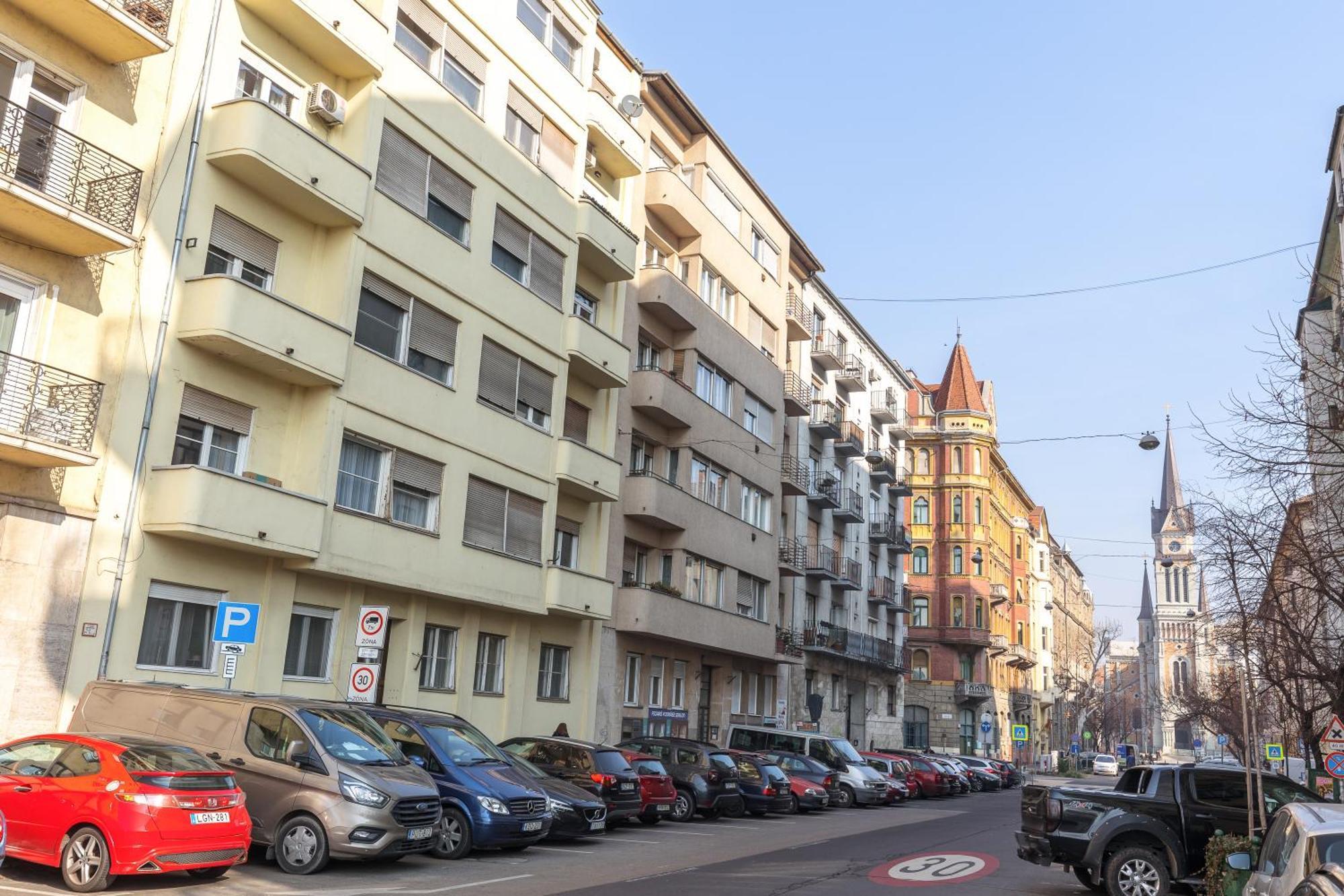 Bright & Spacious Riverside Apartment With Balcony Βουδαπέστη Εξωτερικό φωτογραφία